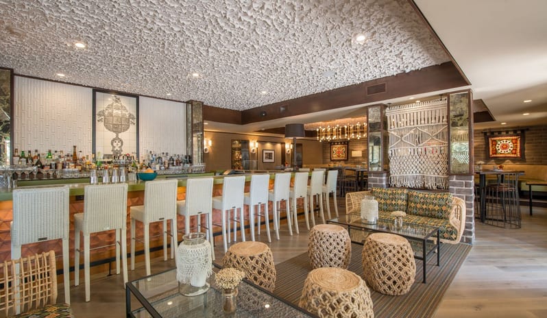 The Garland - Front Yard Interior